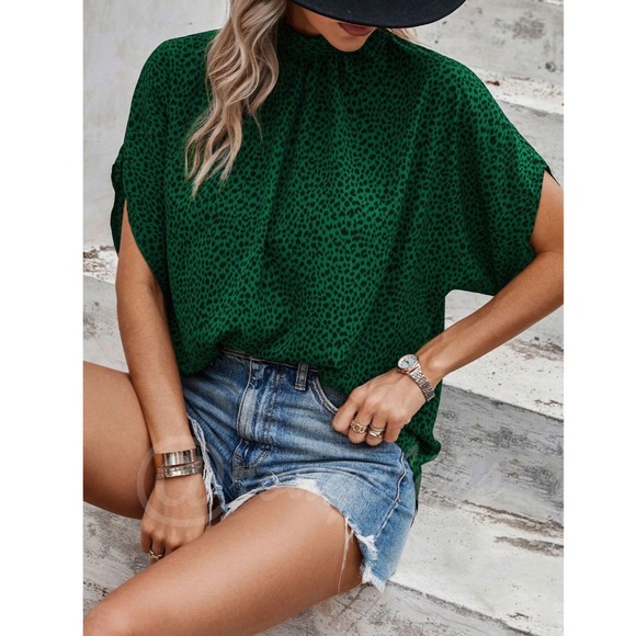 Spotted Print Green Blouse Top Flowy, High Neck - Picture 3 of 6